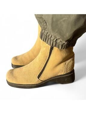 Santana Canada Vintage Shearling Suede Ankle Boots – Made in Canada – Size 9B